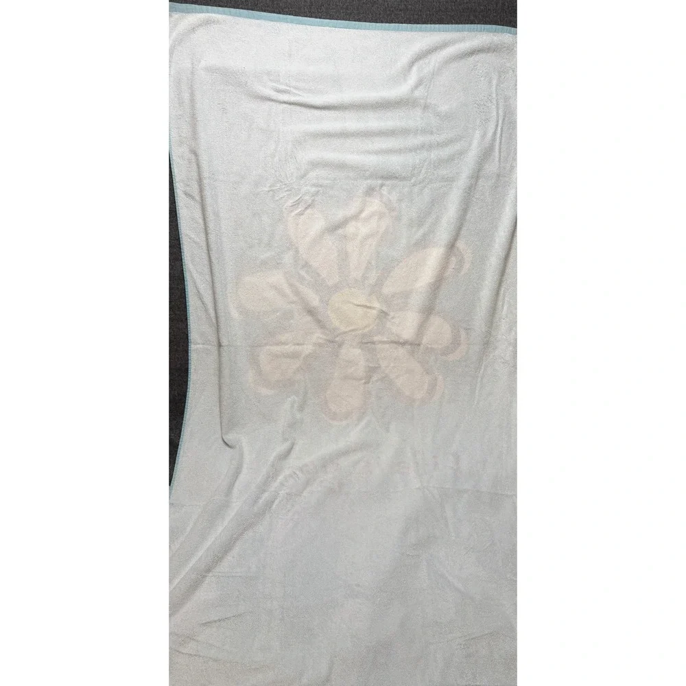 Life is Good Daisy Beach Towel Light Blue Cotton Blend Oversized Pool Towel